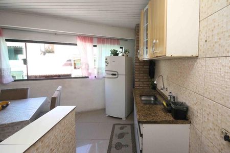 Casa à venda com 270m², 5 quartos e 4 vagasCozinha Casa 02