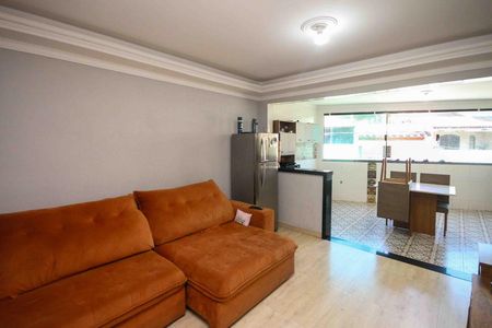 Sala de casa à venda com 5 quartos, 270m² em Vila Sapopemba, São Paulo