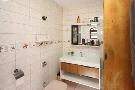 Casa à venda com 270m², 5 quartos e 4 vagasBanheiro