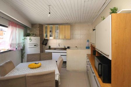 Casa à venda com 270m², 5 quartos e 4 vagasCozinha Casa 02