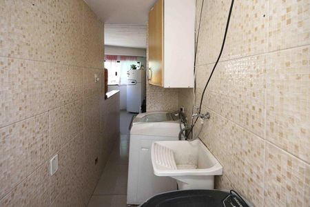 Casa à venda com 270m², 5 quartos e 4 vagasÁrea de Serviço casa 02