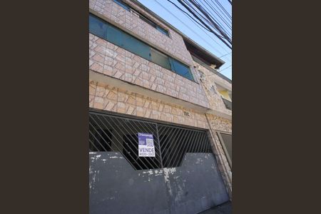Casa à venda com 270m², 5 quartos e 4 vagasFachada