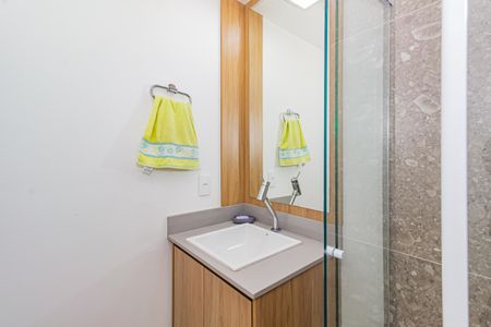 Apartamento para alugar com 47m², 2 quartos e 1 vaga Apartamento para alugar com 47m², 2 quartos e 1 vagaBanheiro social