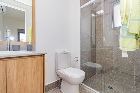 Apartamento para alugar com 47m², 2 quartos e 1 vaga Apartamento para alugar com 47m², 2 quartos e 1 vagaBanheiro da Suíte