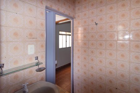 Casa para alugar com 115m², 3 quartos e 2 vagasBanheiro 2