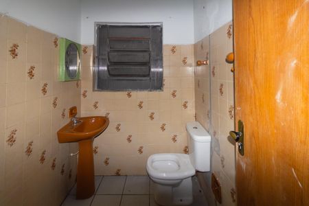 Banheiro 1 de casa para alugar com 3 quartos, 115m² em Jardim Sapopemba, São Paulo