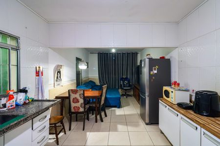 Casa à venda com 4 quartos, 125m² em Vila Ernesto, São Paulo