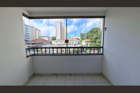 Sala  de apartamento para alugar com 2 quartos, 80m² em Canela, Salvador