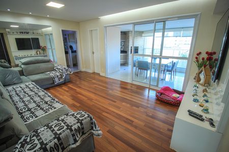Apartamento à venda com 3 quartos, 108m² em Vila Bertioga, São Paulo