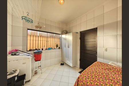Área de Serviço de casa à venda com 6 quartos, 244m² em Vila Constança, São Paulo