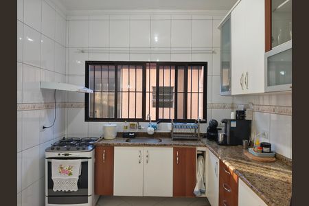 Casa à venda com 244m², 6 quartos e 6 vagas Casa à venda com 244m², 6 quartos e 6 vagasCozinha