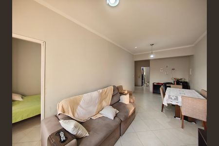 Casa à venda com 244m², 6 quartos e 6 vagas Casa à venda com 244m², 6 quartos e 6 vagasSala