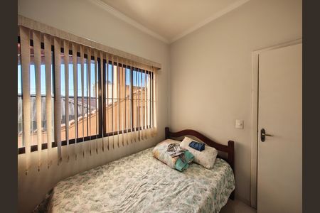 Casa à venda com 244m², 6 quartos e 6 vagas Casa à venda com 244m², 6 quartos e 6 vagasQuarto 2