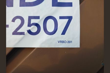 Casa à venda com 244m², 6 quartos e 6 vagas Casa à venda com 244m², 6 quartos e 6 vagasPlaquinha Cod VRBO-391