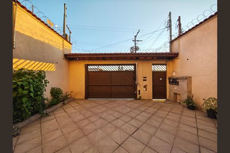 Casa à venda com 244m², 6 quartos e 6 vagas Casa à venda com 244m², 6 quartos e 6 vagasGaragem