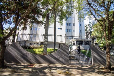 Fachada e portaria de apartamento para alugar com 2 quartos, 75m² em Chácara Santo Antônio (zona Sul), São Paulo