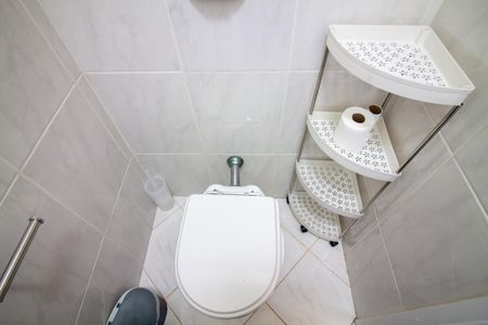 Banheiro de Serviço de apartamento para alugar com 2 quartos, 75m² em Chácara Santo Antônio (zona Sul), São Paulo