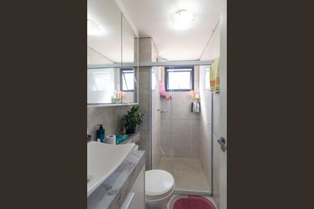 Banheiro de apartamento para alugar com 2 quartos, 41m² em Metalúrgicos, Osasco