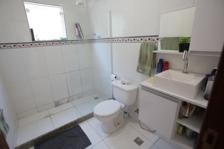 Banheiro de casa à venda com 1 quarto, 75m² em Taquara, Rio de Janeiro
