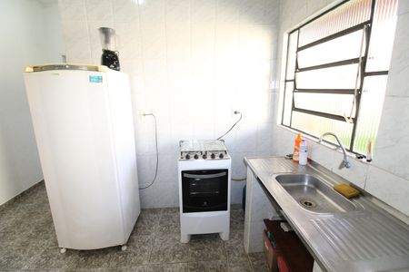 Casa para alugar com 50m², 1 quarto e 2 vagasCozinha