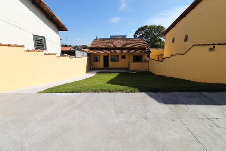 Casa para alugar com 50m², 1 quarto e 2 vagasFachada