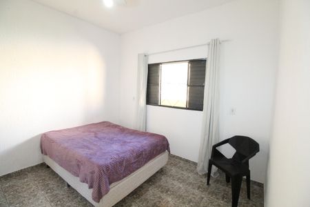 Casa para alugar com 50m², 1 quarto e 2 vagasQuarto