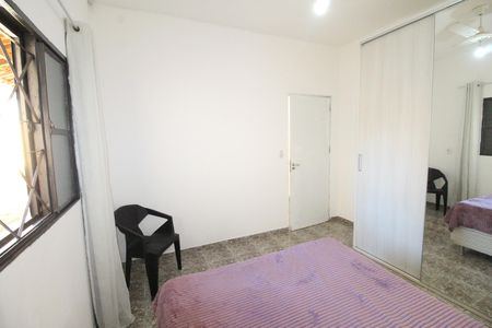 Casa para alugar com 50m², 1 quarto e 2 vagasQuarto