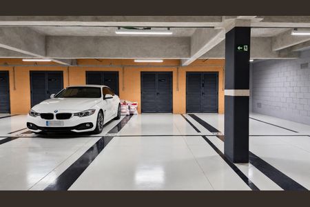 Garagem de apartamento à venda com 3 quartos, 190m² em Cambuí, Campinas