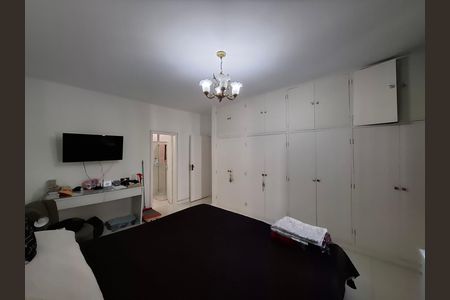 Apartamento à venda com 300m², 4 quartos e 2 vagas Apartamento à venda com 300m², 4 quartos e 2 vagasSuíte