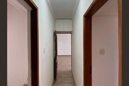 Corredor de apartamento para alugar com 3 quartos, 90m² em Vila Yara, Osasco