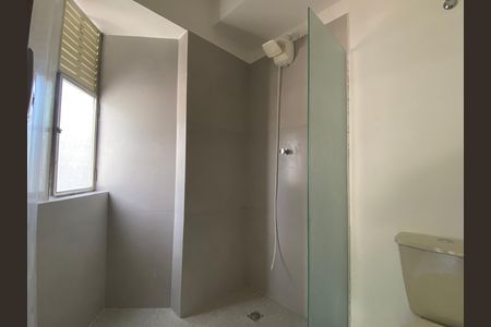 Apartamento para alugar com 90m², 3 quartos e 1 vaga Apartamento para alugar com 90m², 3 quartos e 1 vagaBanheiro da Suíte