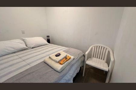 Quarto de kitnet/studio para alugar com 1 quarto, 30m² em Campo Belo, São Paulo