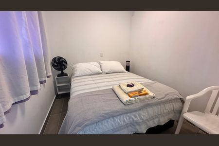 Quarto de kitnet/studio para alugar com 1 quarto, 30m² em Campo Belo, São Paulo