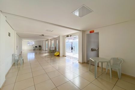 Apartamento à venda com 49m², 2 quartos e 1 vaga Apartamento à venda com 49m², 2 quartos e 1 vagaÁrea comum - Salão de festas