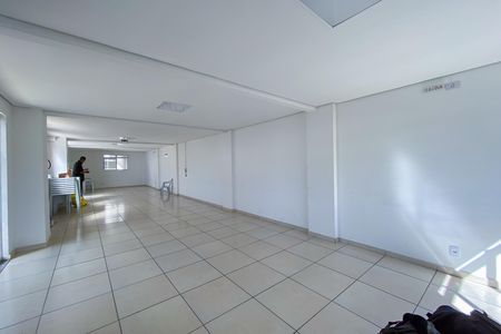 Apartamento à venda com 49m², 2 quartos e 1 vaga Apartamento à venda com 49m², 2 quartos e 1 vagaÁrea comum - Salão de festas