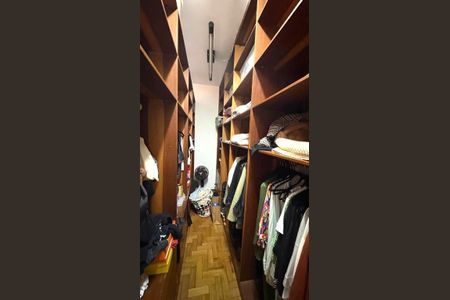 Casa à venda com 4 quartos, 180m² em Vila Mariana, São Paulo