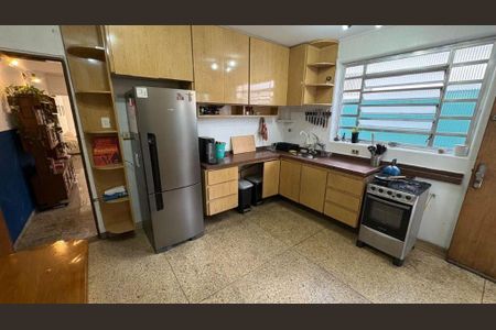 Casa à venda com 4 quartos, 180m² em Vila Mariana, São Paulo