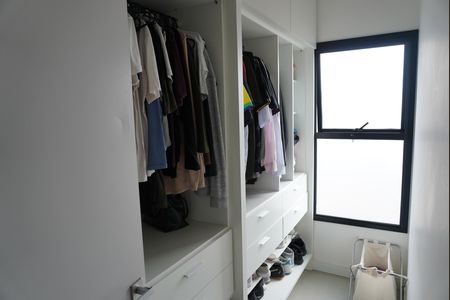 Casa de condomínio à venda com 150m², 3 quartos e 2 vagasCloset da suíte