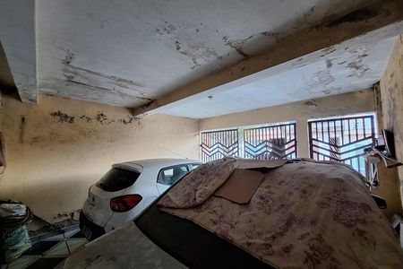 Garagem de casa à venda com 3 quartos, 168m² em Jardim Las Vegas, Santo André