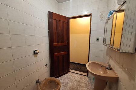 Banheiro 1 de casa à venda com 3 quartos, 168m² em Jardim Las Vegas, Santo André