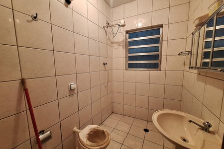 Banheiro 2 de casa à venda com 3 quartos, 168m² em Jardim Las Vegas, Santo André