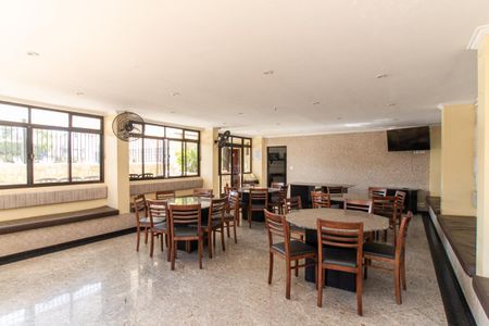 Apartamento para alugar com 68m², 2 quartos e 1 vaga Apartamento para alugar com 68m², 2 quartos e 1 vagaÁrea comum - Salão de festas