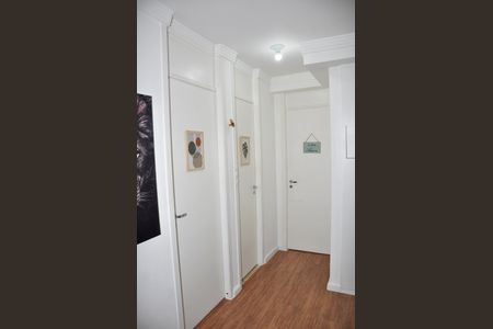 Apartamento para alugar com 65m², 2 quartos e 1 vaga Apartamento para alugar com 65m², 2 quartos e 1 vagaDetalhe - Corredor Quartos