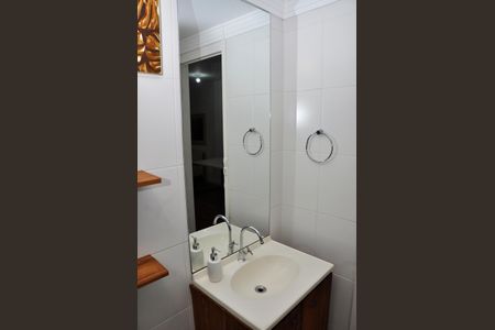 Apartamento para alugar com 65m², 2 quartos e 1 vaga Apartamento para alugar com 65m², 2 quartos e 1 vagaDetalhe - Banheiro Social