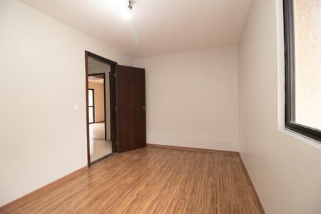 Casa de condomínio para alugar com 178m², 4 quartos e 2 vagas Casa de condomínio para alugar com 178m², 4 quartos e 2 vagasQuarto 1