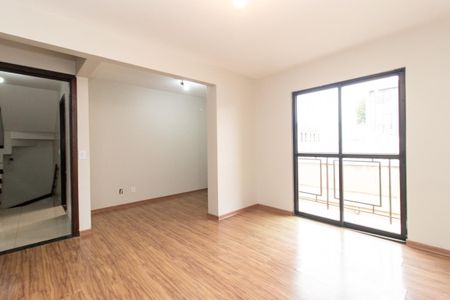 Casa de condomínio para alugar com 178m², 4 quartos e 2 vagas Casa de condomínio para alugar com 178m², 4 quartos e 2 vagasQuarto 2 - Suíte
