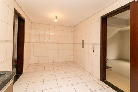 Casa de condomínio para alugar com 178m², 4 quartos e 2 vagas Casa de condomínio para alugar com 178m², 4 quartos e 2 vagasCozinha - Armários
