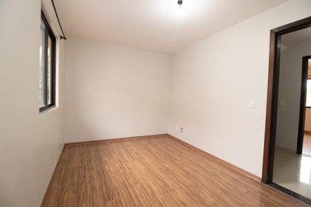 Casa de condomínio para alugar com 178m², 4 quartos e 2 vagas Casa de condomínio para alugar com 178m², 4 quartos e 2 vagasQuarto 1