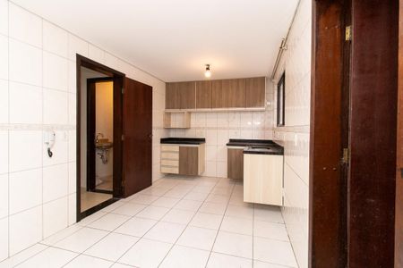 Cozinha - Armários de casa de condomínio à venda com 4 quartos, 178m² em Uberaba, Curitiba