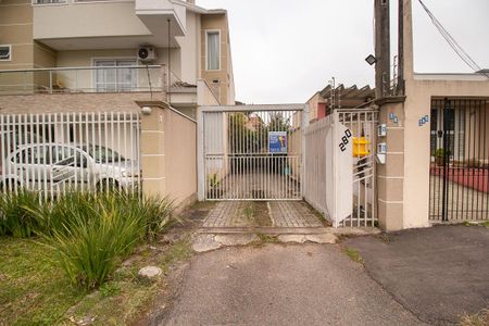 Casa de condomínio para alugar com 178m², 4 quartos e 2 vagas Casa de condomínio para alugar com 178m², 4 quartos e 2 vagasFachada